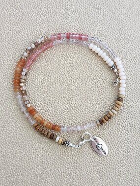 DESERT AFTERNOON MINI-MINI GEMSTONE NECKLACE W/ HEART TAG--16"